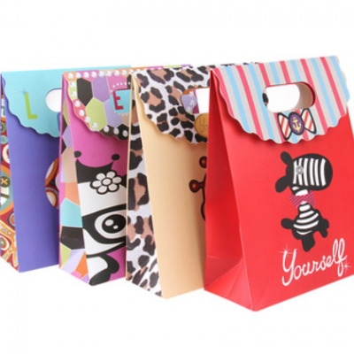 包邮韩版 时尚卡通动物图案黏贴翻盖礼品袋 带盖礼袋 纸袋 手提袋